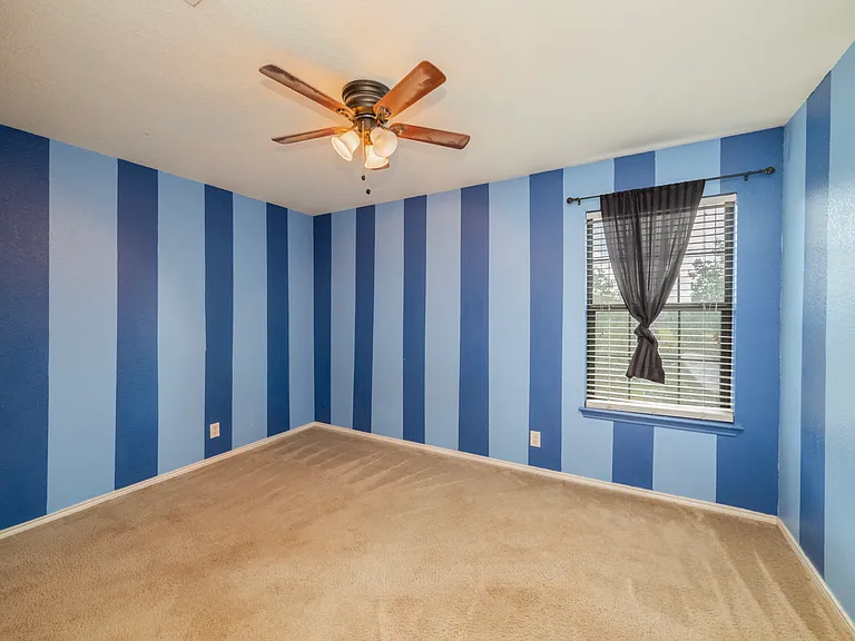 141 Clover Cv — Photo 33