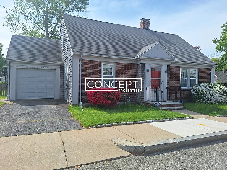 105 Keith St — Photo 2