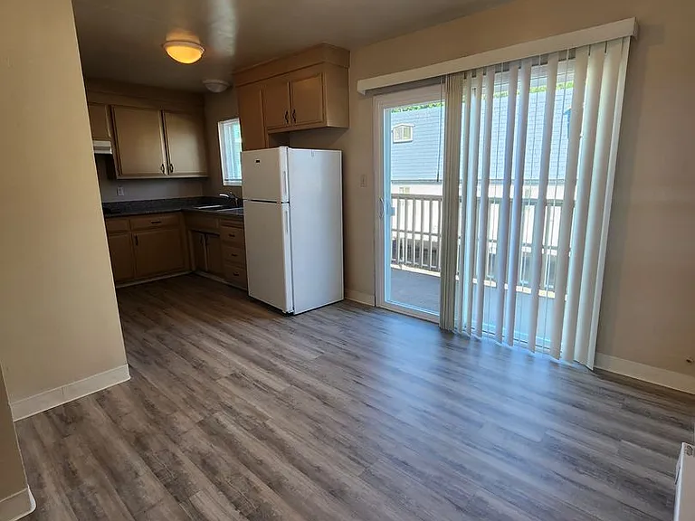 350 - 2905 Old Almaden Rd — Photo 4