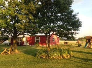 5696 Tuckers Corner Rd, Mc Leansboro, IL 62859