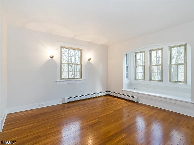 81A Alexander Ave #1 — Photo 12