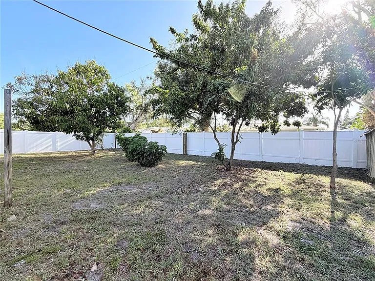 309 Kerry Dr — Photo 10