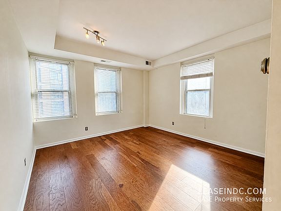 5th image of 1133 13th St NW #605