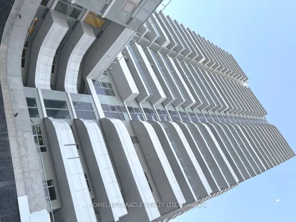 1010 Sandy Beach Rd, Pickering, ON