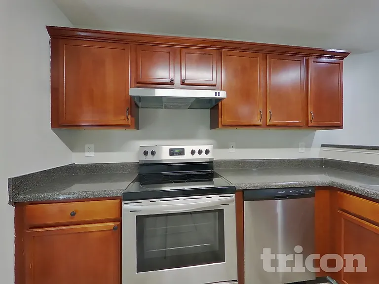 225 Lossie Ln — Photo 4