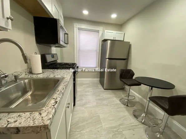 35 Humphreys St, Dorchester, MA