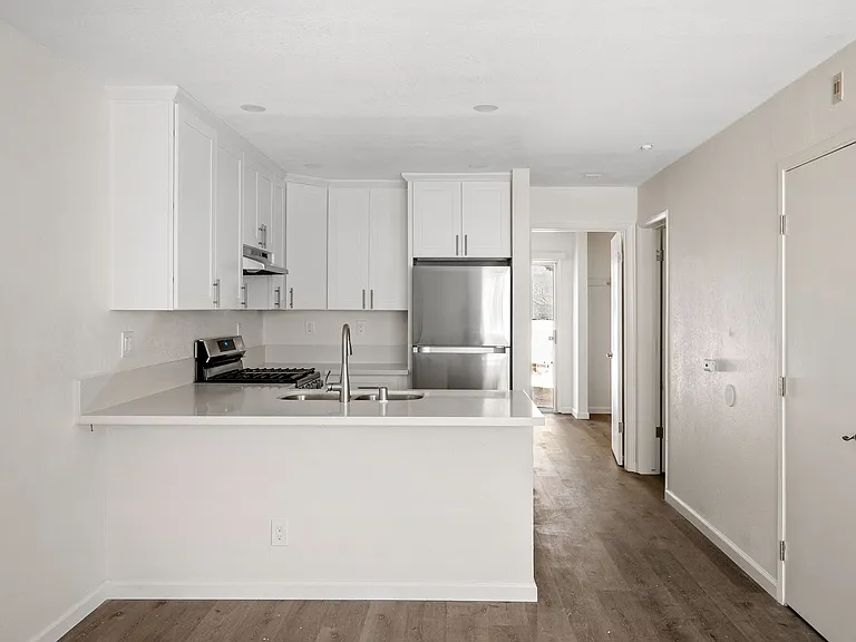 3150 Rockview — Photo 2