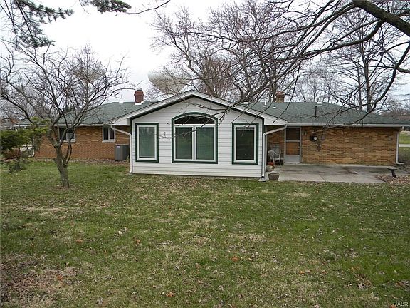 3rd image of 3980 Fernwald Dr