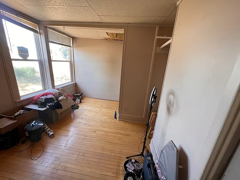 122 Lenz Ave — Photo 7