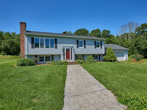 554 Sharps Lot Rd, Swansea, MA 02777
