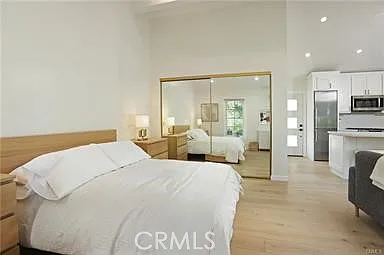 214 Sierra Madre Blvd — Photo 3