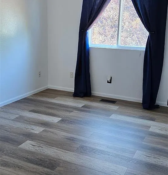 1480 Swan Ave — Photo 10