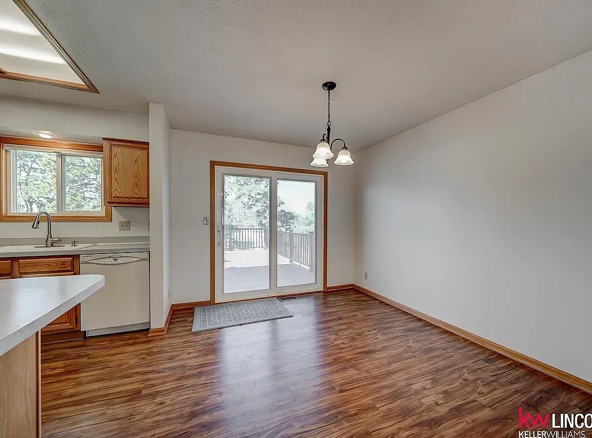 3 bed, 1126 sqft, $1,900 — Photo 4