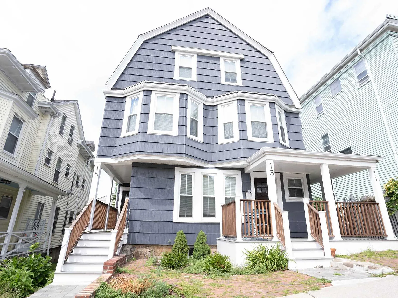 3 bed, $5,900 — Photo 1