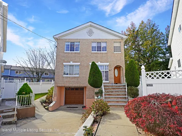 46 Mandy Ct, Staten Island, NY 10309