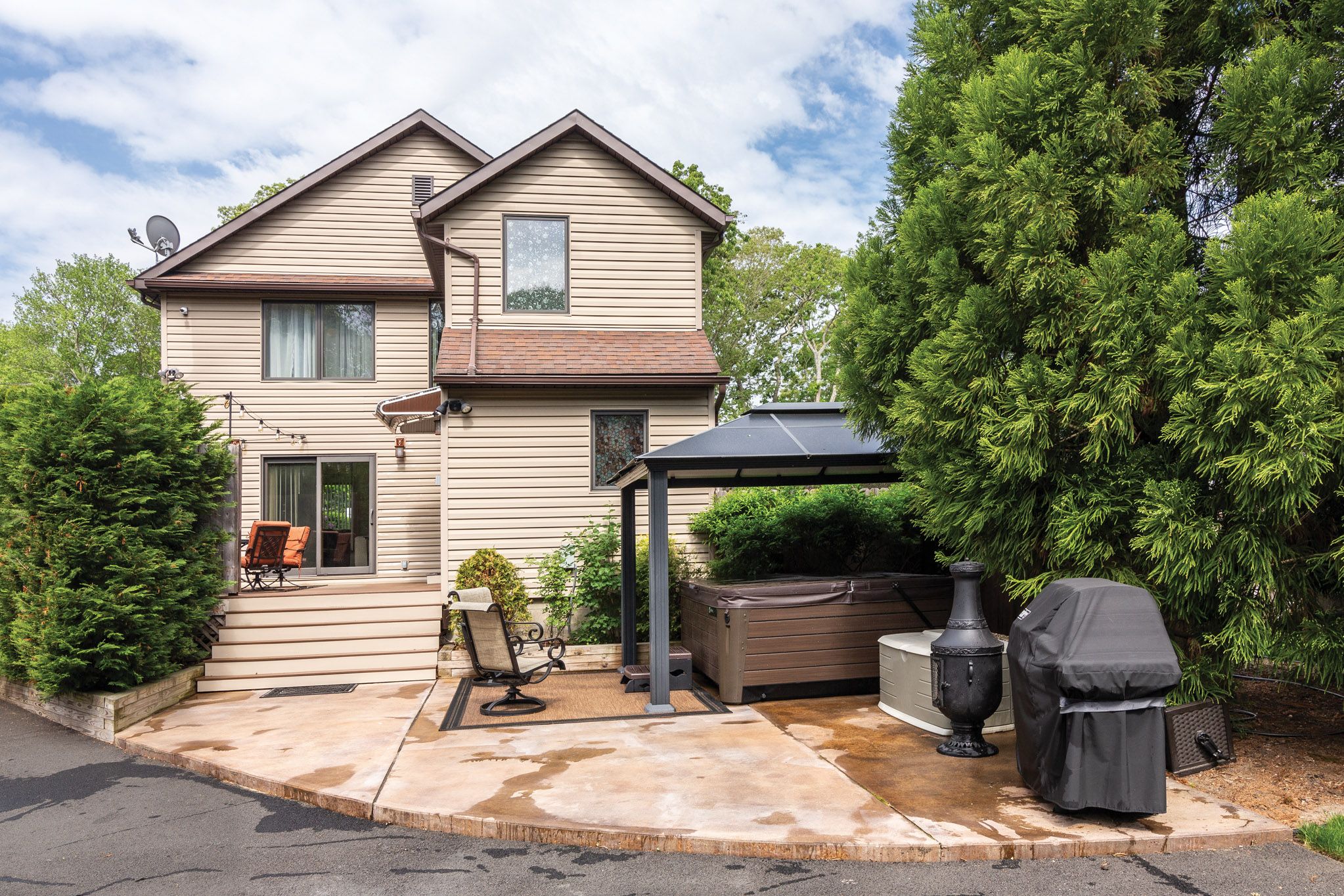 467 & 473 Bridgehampton Sag Harbor Tpke, Bridgehampton, NY 11932 Out East