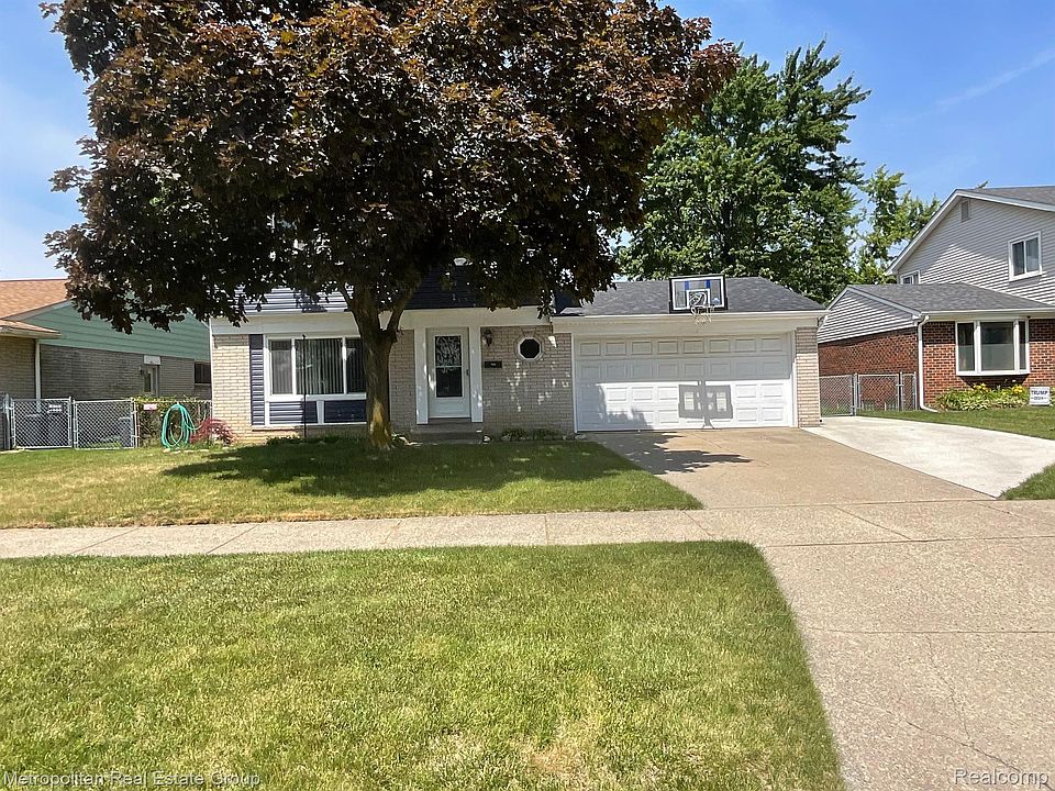 1st image of 9127 Briarwood Dr