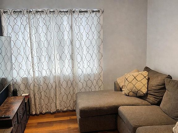 2nd image of 413-415 9th St APT 504