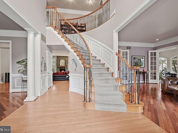 5th image of 3255 Eleanors Garden Way