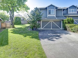 2083 Sunray Cir, West Linn, OR