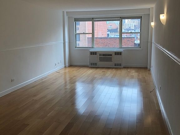 3rd image of 420 E 80th St APT 8D