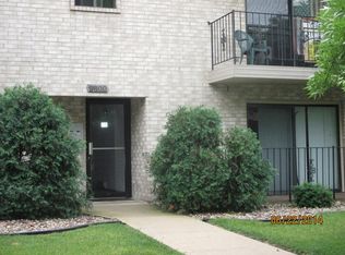 9800 Sayre Ave APT 1D, Chicago Ridge, IL 60415