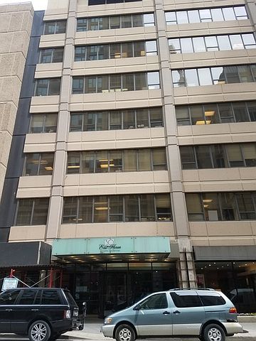 1st image of 30 E Huron St APT 1703