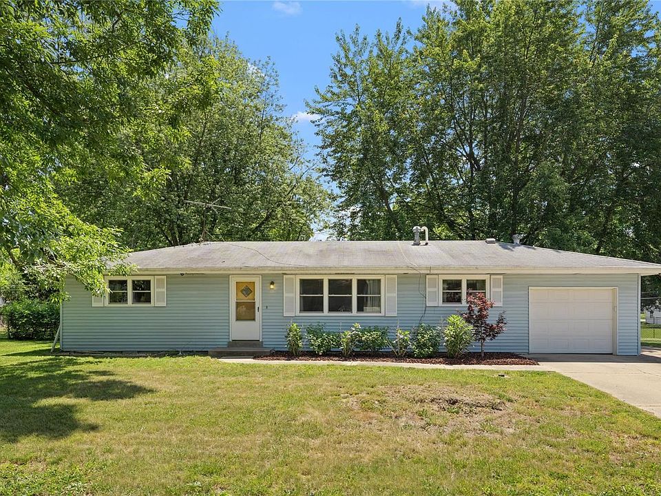 1st image of 6 Pine Dr