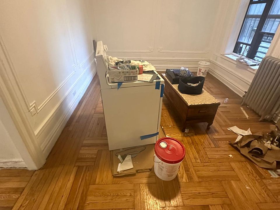 1st image of 2432 Webb Ave APT 1E