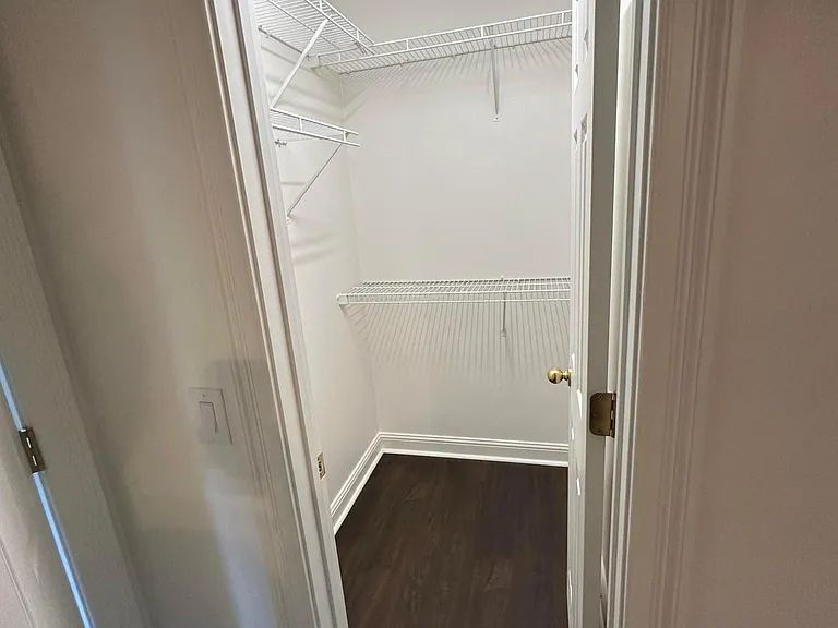 542 Virginia Ave — Photo 6