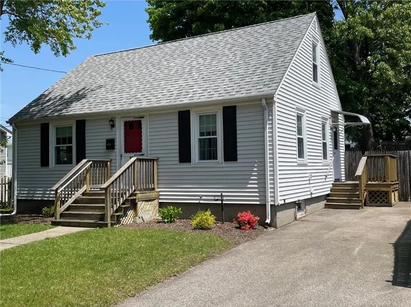 94 Gould Ave, Warwick, RI 02888