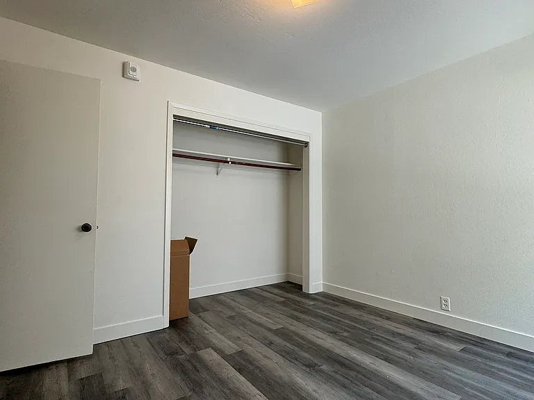 2541 Folsom St #4 — Photo 9