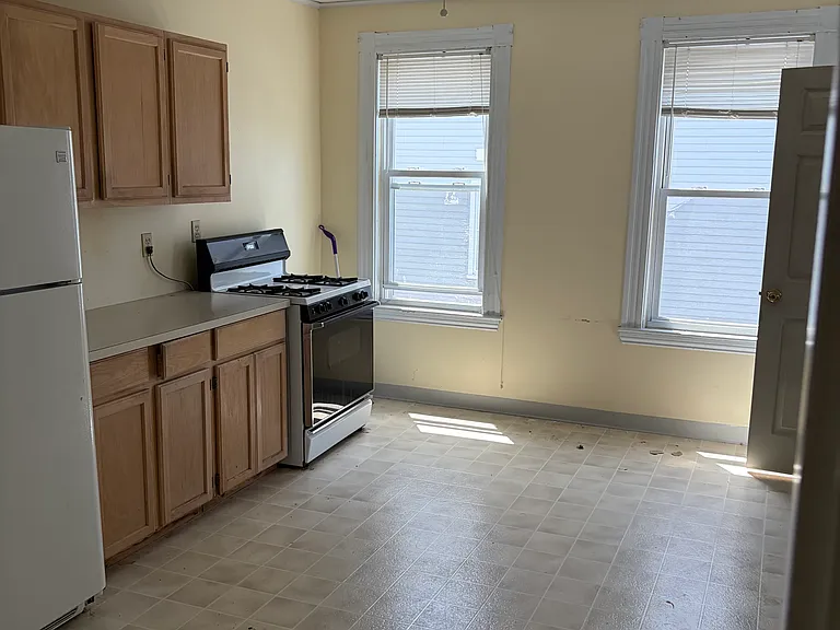 19 Sturgis St #2 — Photo 4