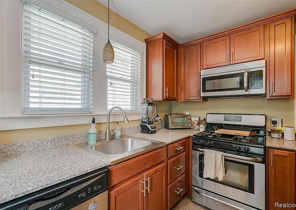 610 Gardenia Ave #1, photo 6