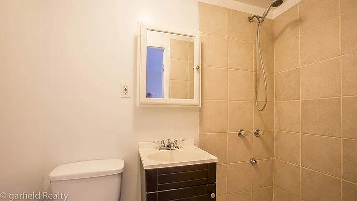 Rented by Garfield Realty  | media 30