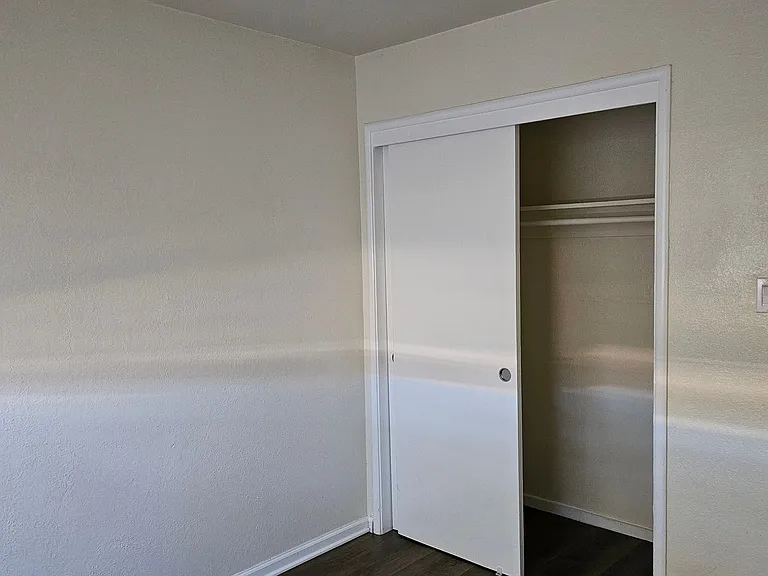 1712 Arthur Ct — Photo 17