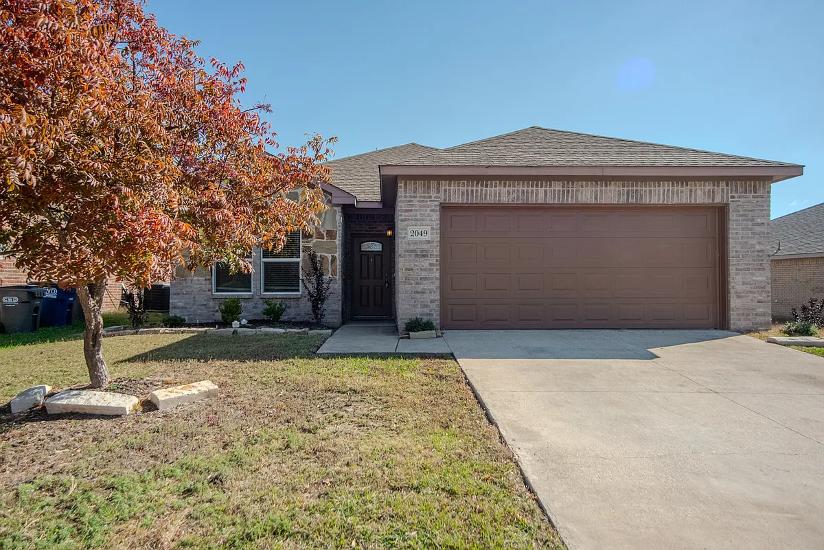 Building Photo - 2049 Meadow View Dr