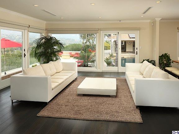 5th image of 4054 Forest Hill Dr