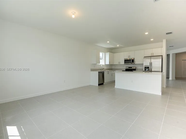2485 SE 29th Dr — Photo 35