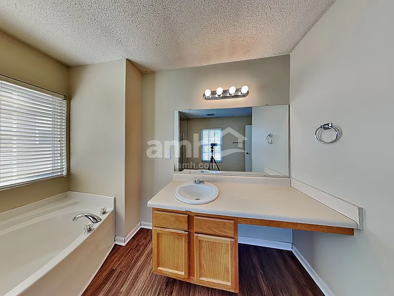 6005 Ricker Rd — Photo 14