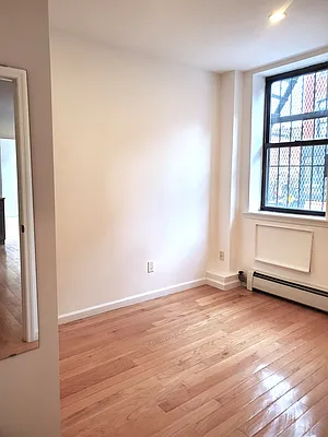 Rented by Teresa Lai, LREB | media 16