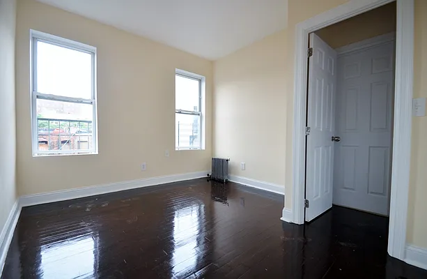 Rented by CITY SKYLINE REALTY INC | media 22