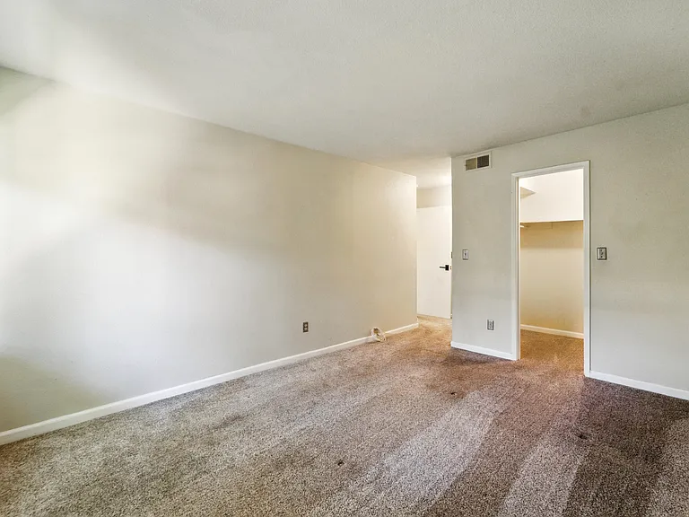 303 Tradewinds Dr #8 — Photo 15