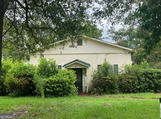 185 S Lanier St, Lyons, GA 30436