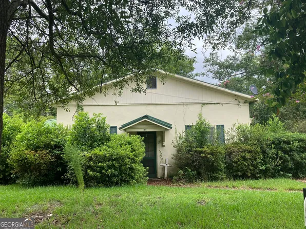 185 S Lanier St, Lyons, GA 30436