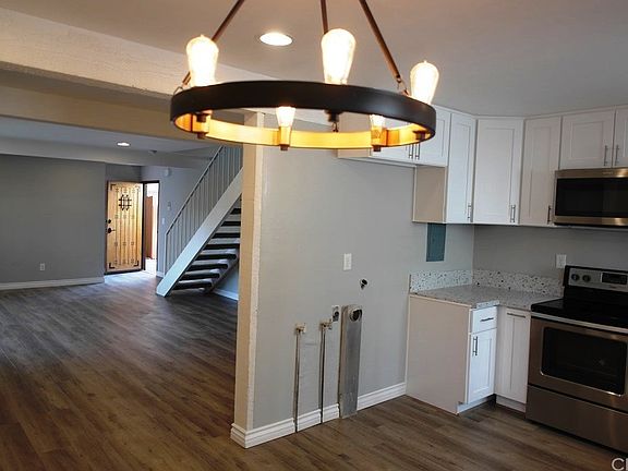 3rd image of 882 Victor Ave APT 1