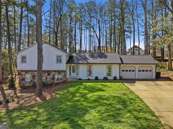 1562 Hillhaven Dr, Marietta, GA 30062