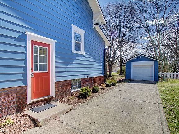 5th image of 225 Shadyside Ct