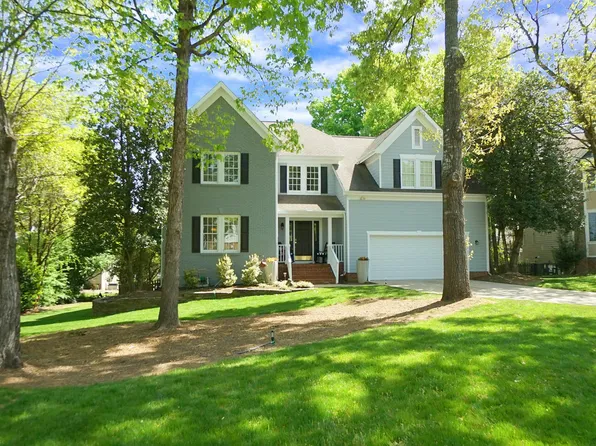 109 Leblanc Ct, Cary, NC 27513