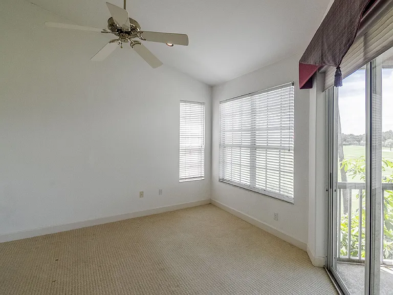 447 Enclave Pl — Photo 27